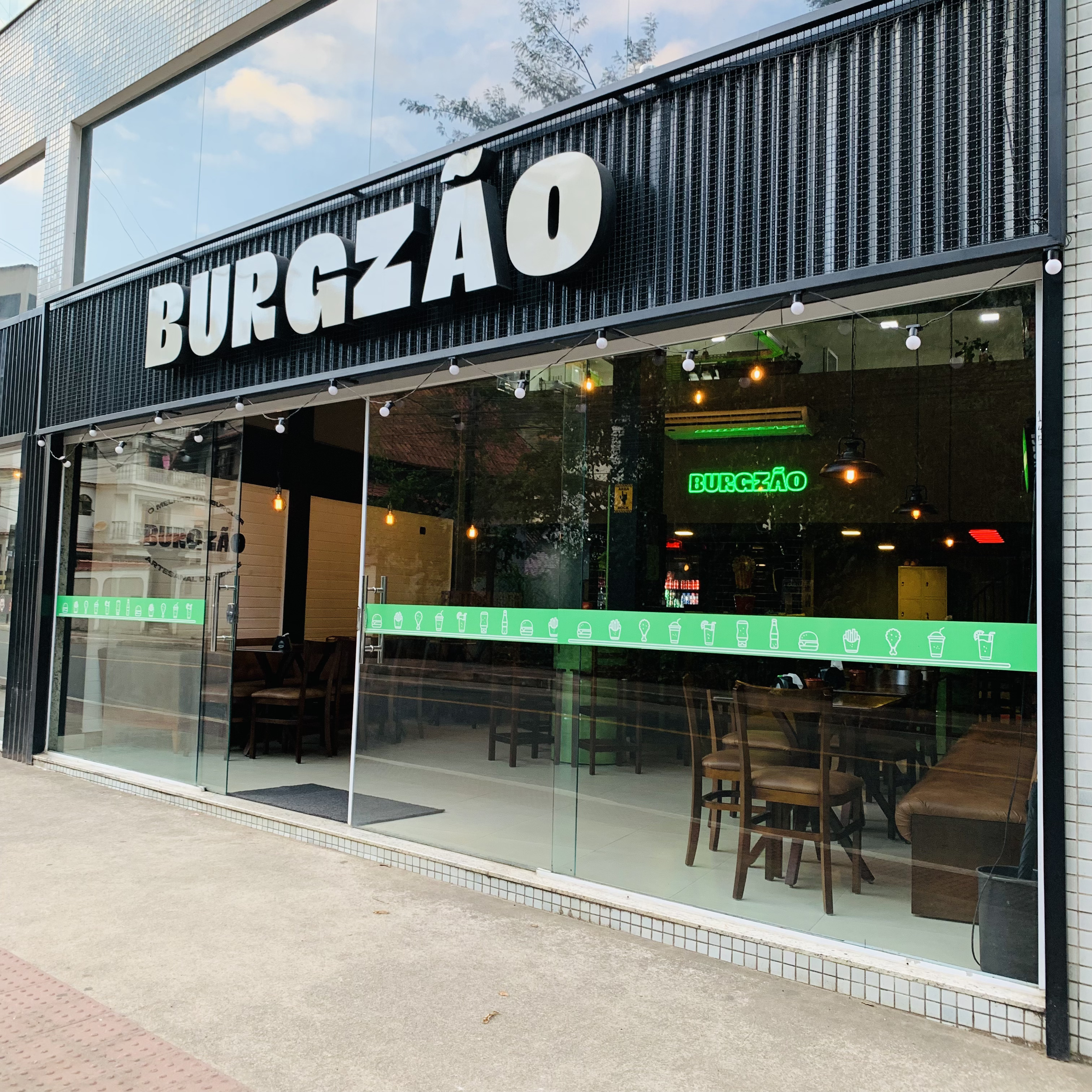 Hambúrguer artesanal Burgzão